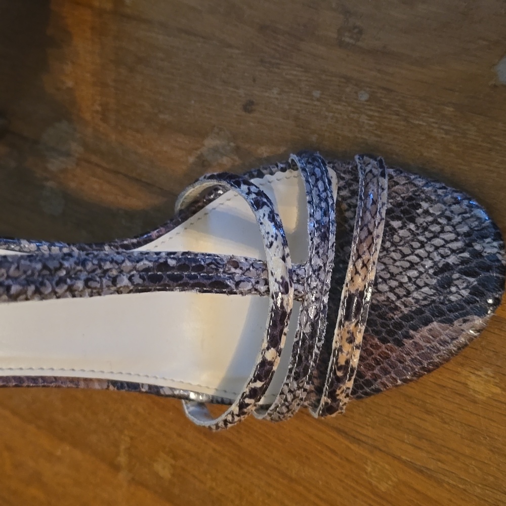 Women 3in Snake Print Heels 8m - Picture 2 of 5